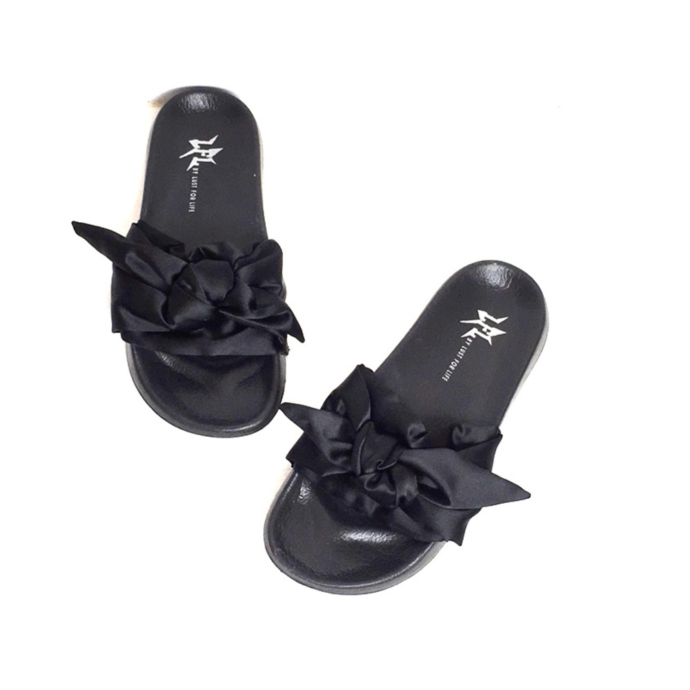 A3️⃣ Lust for Life Sandals
